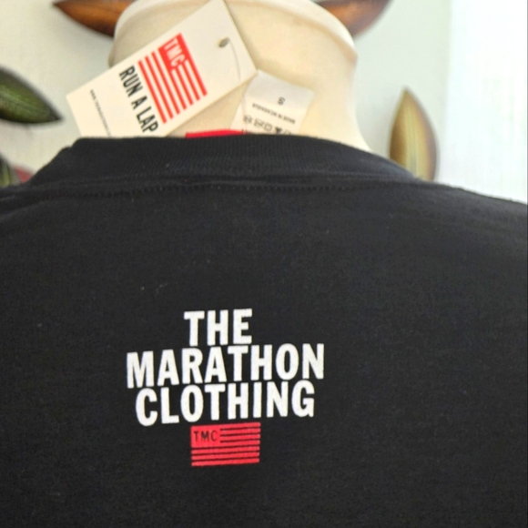 NWT The Marathon Clothing TMC Flag Crewneck Sweatshirt in Black Red & White SZ S - Picture 4 of 13